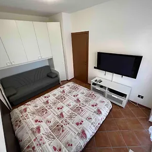 Piccolo monolocale confortevole vicino a Milano Appartamento Cormano